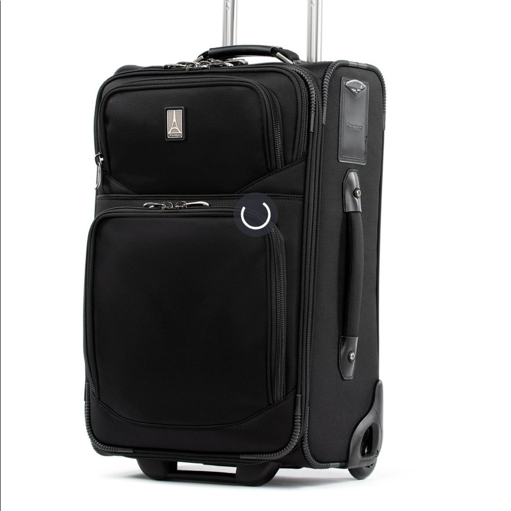 Travelpro FlightCrew5 22" Rollaboard
